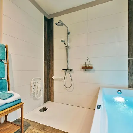 D'hotes Chateau De Grunstein 4* سْتوجْزا