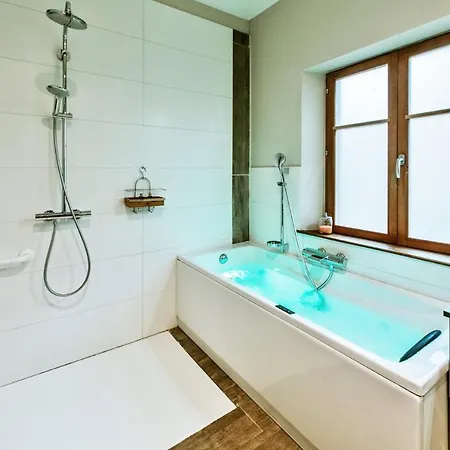 فندق مبيت وإفطار D'hotes Chateau De Grunstein سْتوجْزا