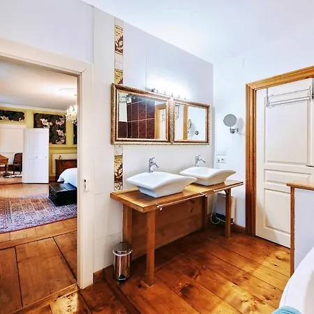 D'hotes Chateau De Grunstein فندق مبيت وإفطار سْتوجْزا